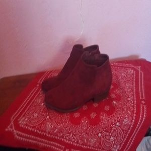 Velvet maroon boots